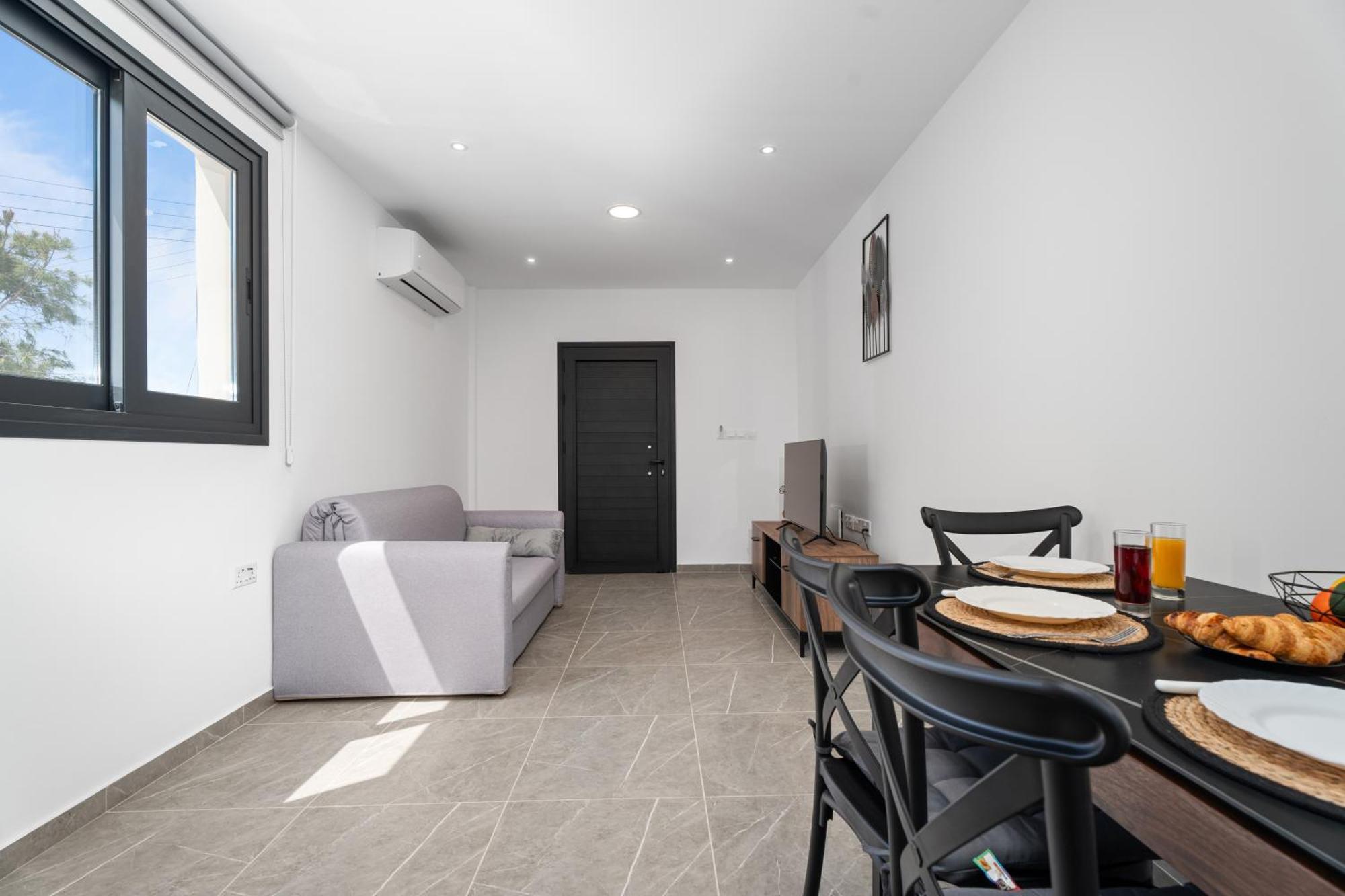Panatheon - Luxury 1 & 2 Bdr 300 Meters From Sandy Beach! *